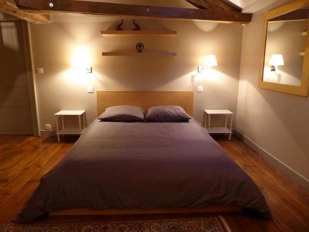 Le Domaine De Panissac Acomodação com café da manhã Berneuil  Quarto foto